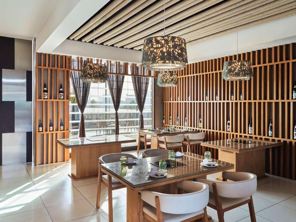 Hotel restaurant 2