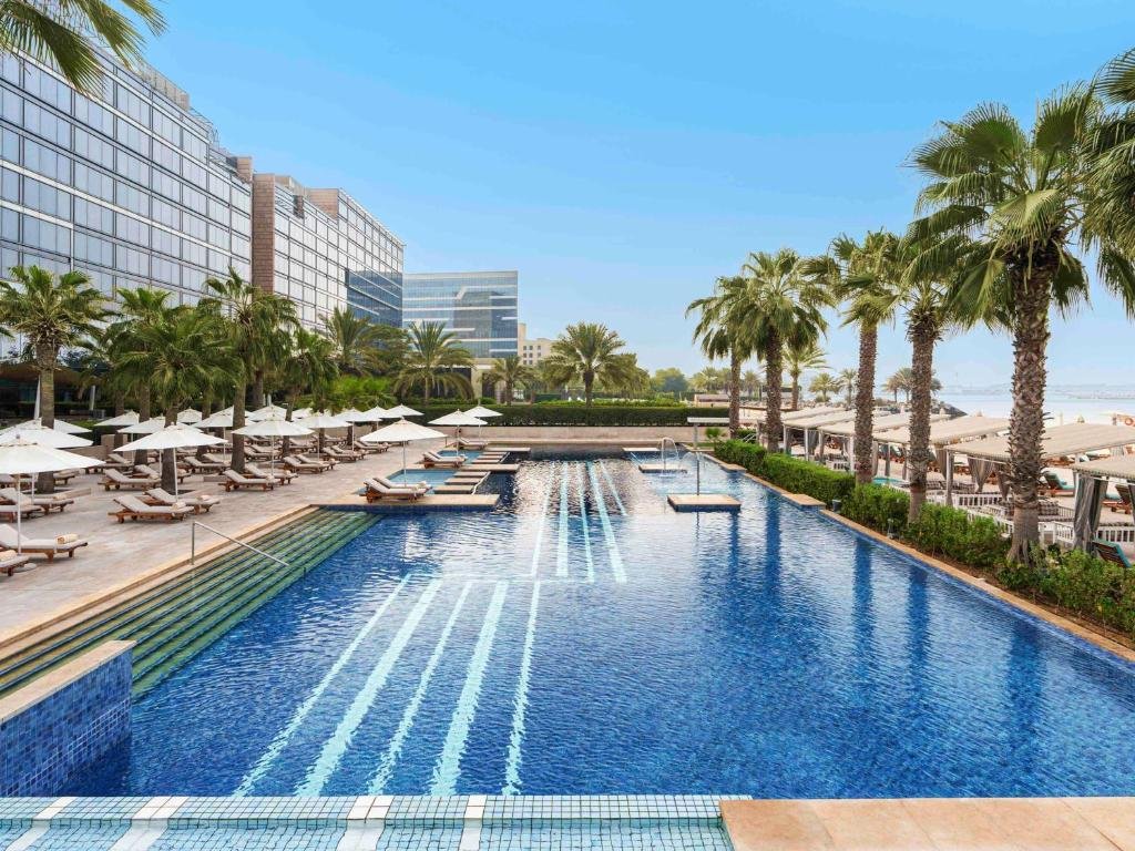Hotel pool